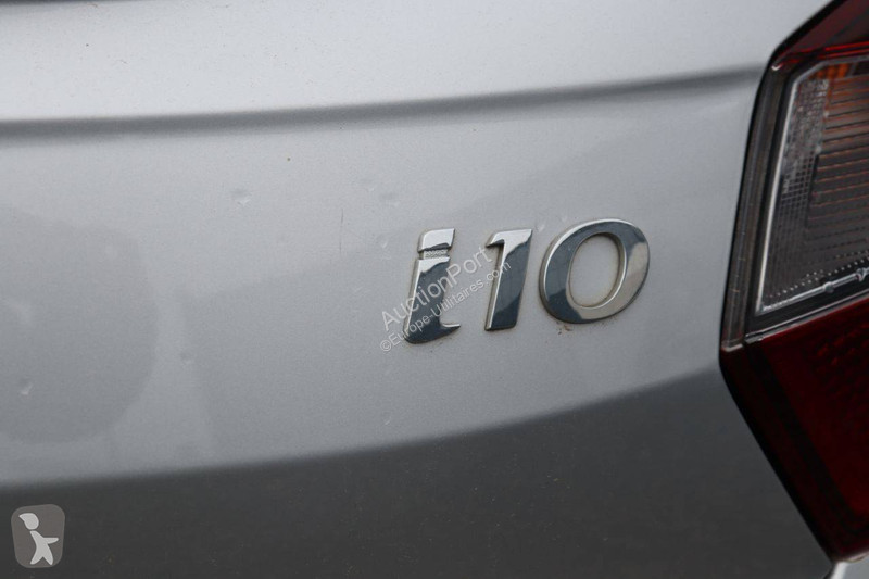 عربة نفعية Hyundai i10