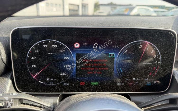 عربة نفعية Mercedes