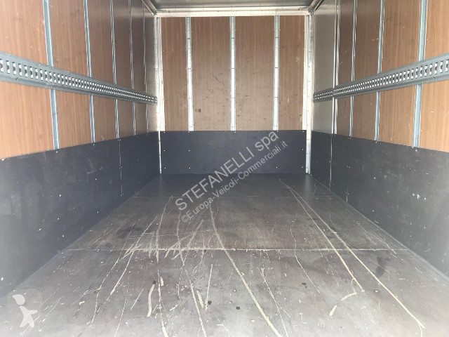 عربة نفعية Iveco DAILY 35C14H BOX
