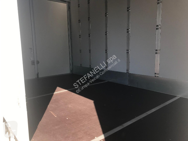 عربة نفعية Citroën Jumper 35 L4 2.2 bluehdi...