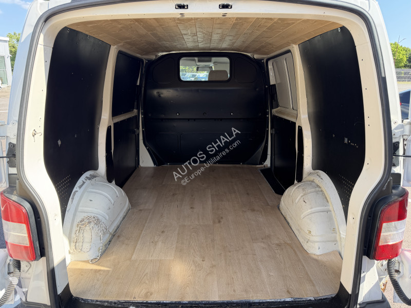 Véhicule utilitaire Volkswagen TRANSPORTER FG...