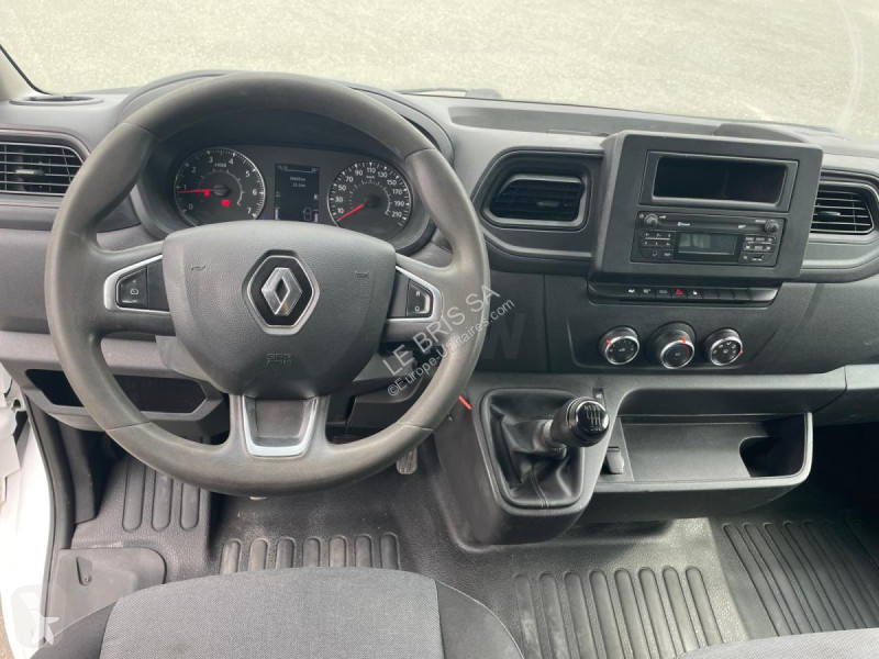 عربة نفعية Renault  MASTER DCi 145