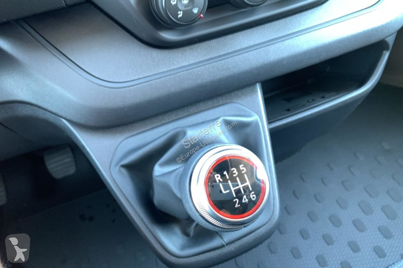 Véhicule utilitaire Renault  TRAFIC FOURGON