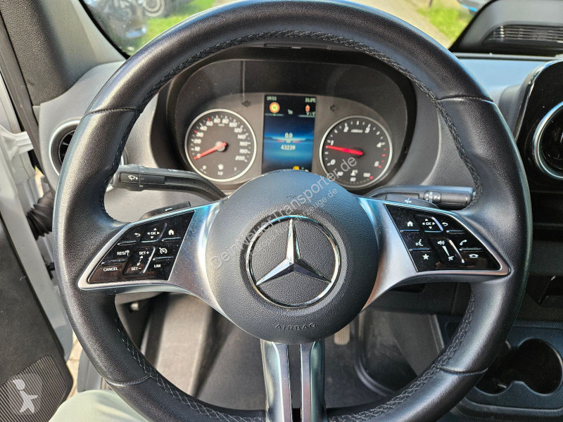 Mercedes 317 CDI...