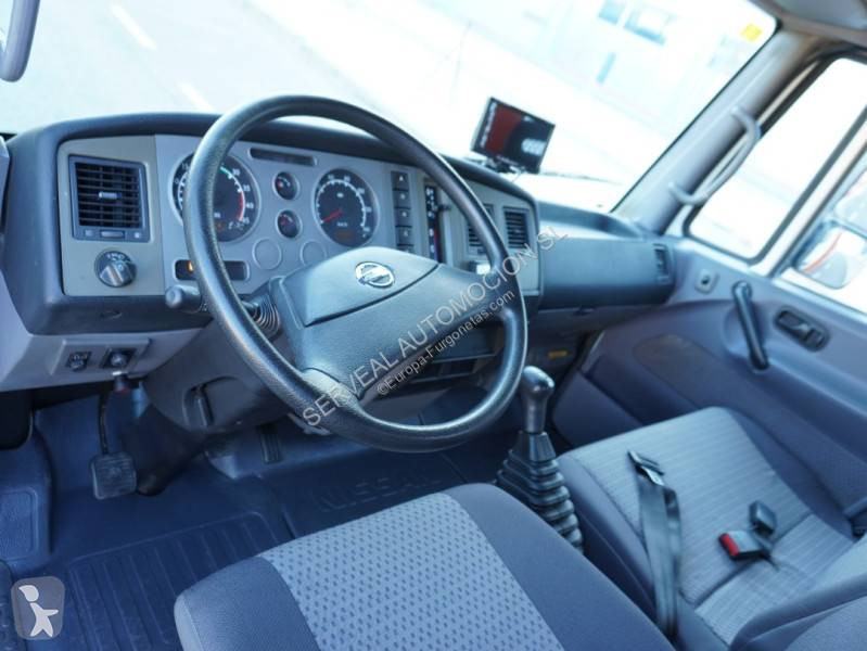 Furgoneta Nissan