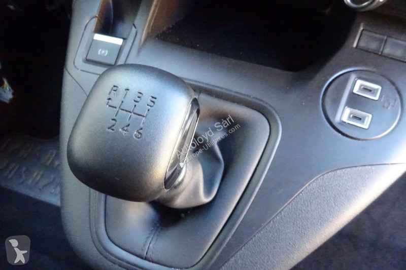 Véhicule utilitaire Peugeot PARTNER 1,5 HDI 100