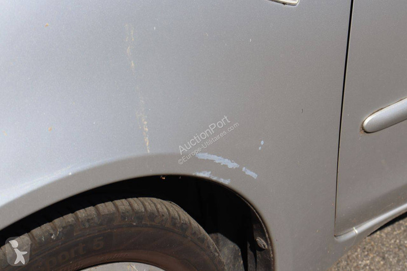 Samochód dostawczy Mitsubishi