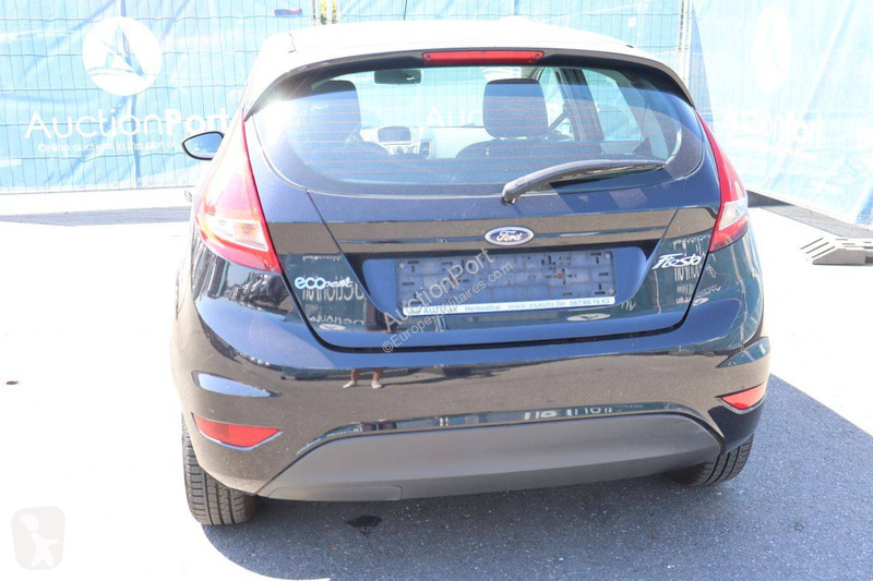 عربة نفعية Ford