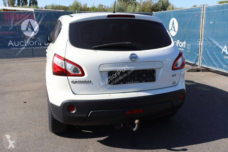 Samochód dostawczy Nissan acenta + navi QASHQAI