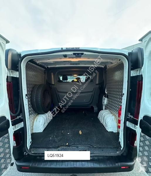 Véhicule utilitaire Opel 6 posti autocarro