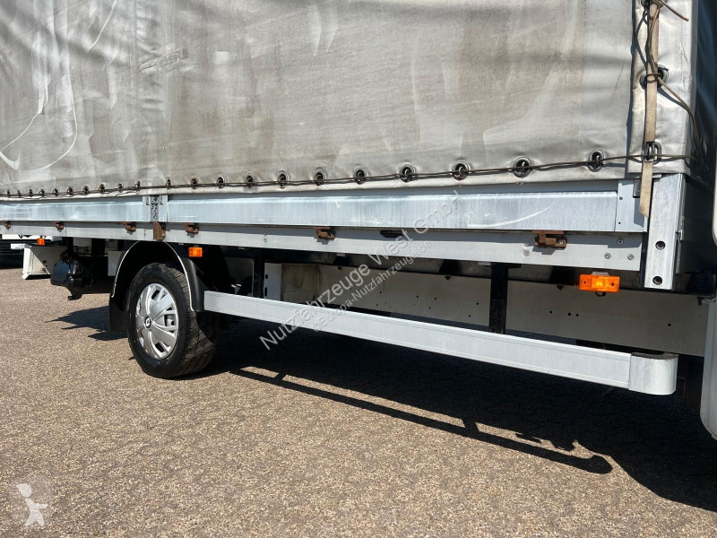 عربة نفعية Renault XXL Maxi...