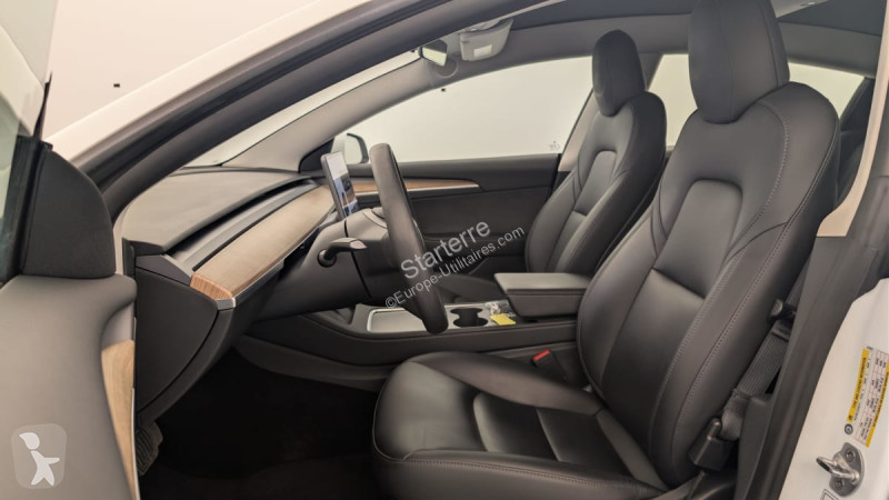 Véhicule utilitaire Tesla  MODEL 3