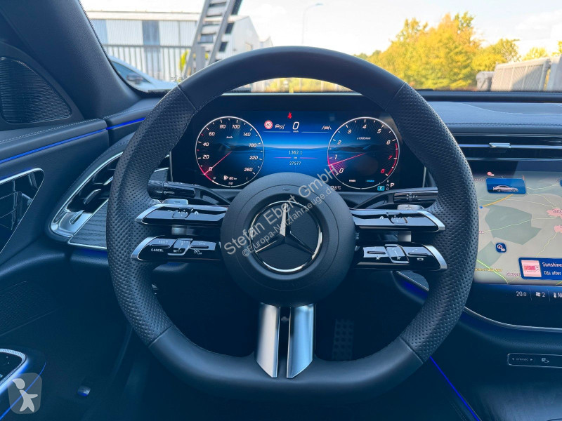 Mercedes E...