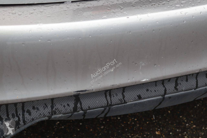 Véhicule utilitaire Nissan