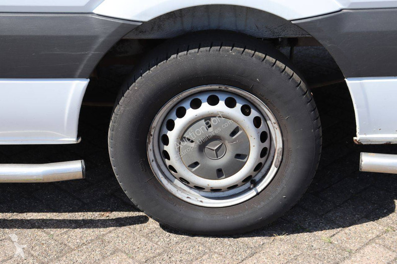 Véhicule utilitaire Mercedes 310 CDI