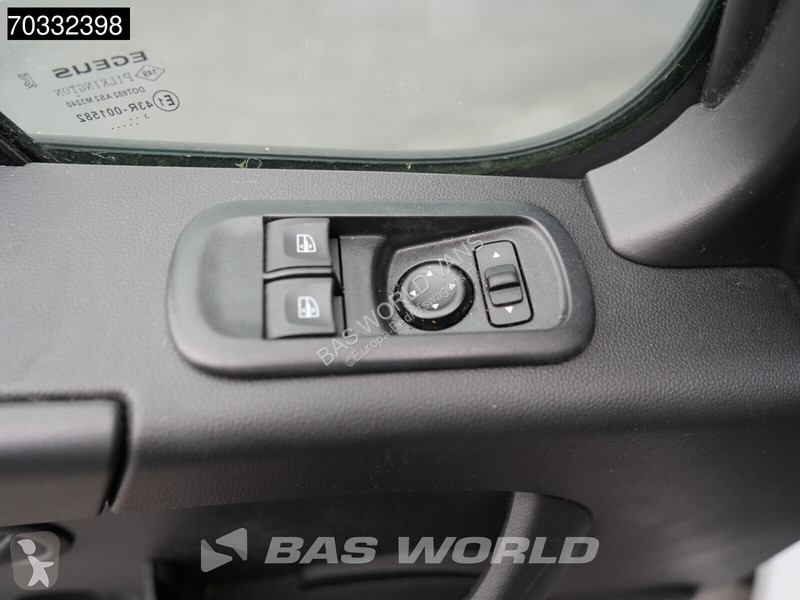 Bedrijfswagen Renault L2H2 Trekhaak APK 02/2027...