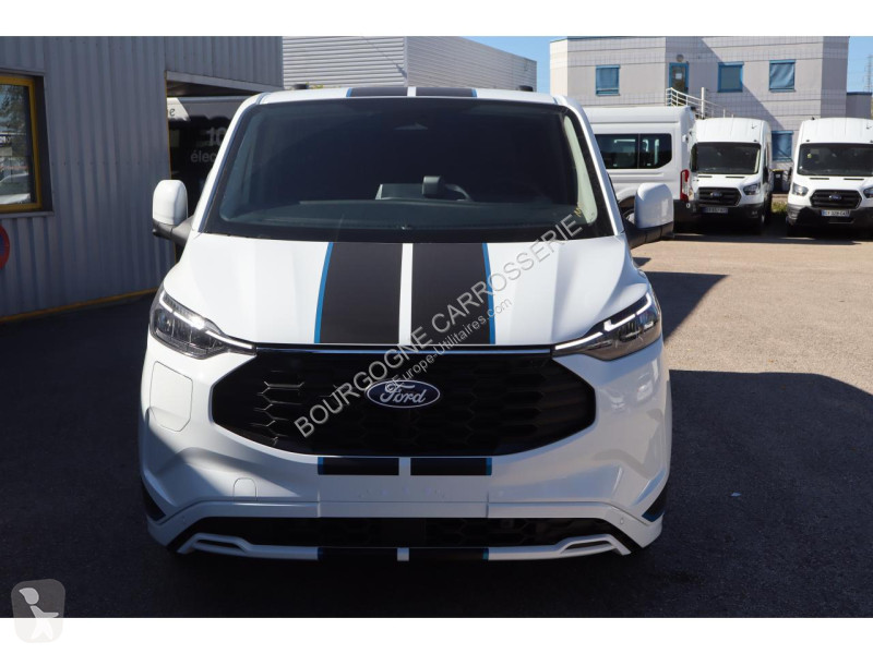Véhicule utilitaire Ford