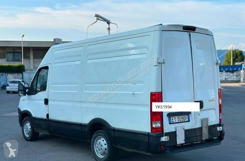 Лекотоварен автомобил Iveco Dailly 35s15