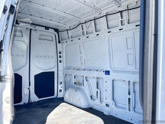 Véhicule utilitaire Mercedes III - sprinter 311...
