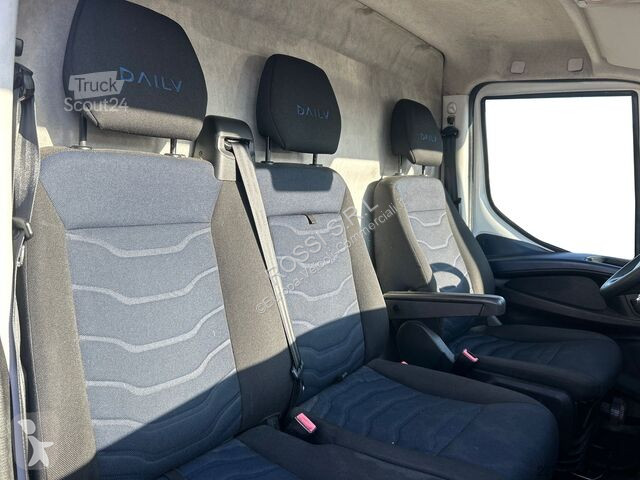 Véhicule utilitaire Iveco V - daily 35 S14 A8 V...