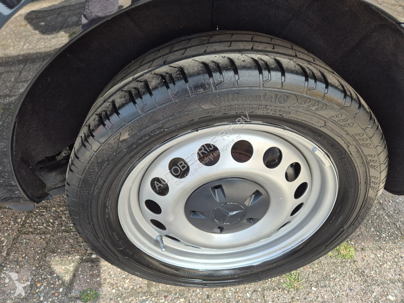 Véhicule utilitaire Mercedes L2 DC 5 Pers/...