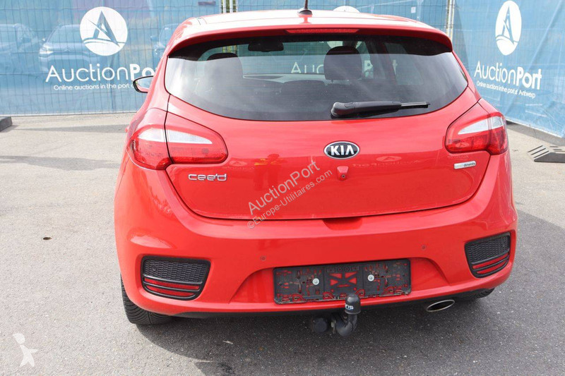 Véhicule utilitaire KIA  cee'd