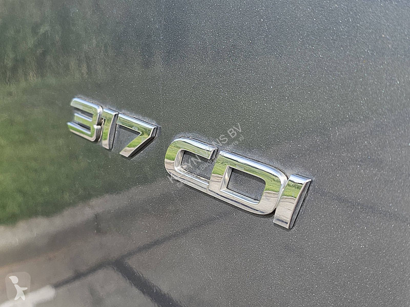 Véhicule utilitaire Mercedes 317 L2H2 LED Navi...