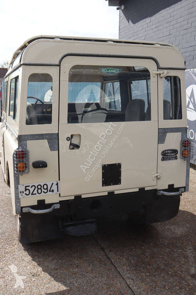 Véhicule utilitaire Land Rover
