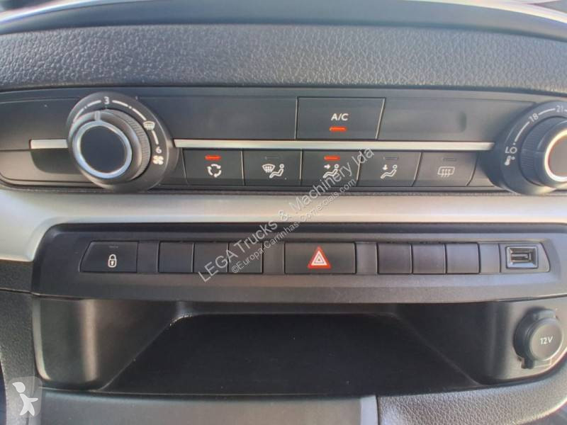 Véhicule utilitaire Peugeot