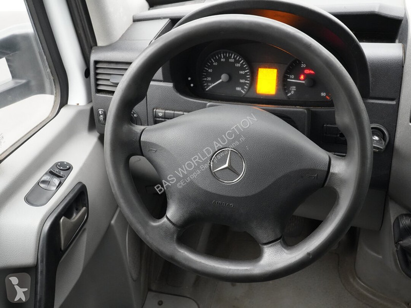 Véhicule utilitaire Mercedes 413 CDI
