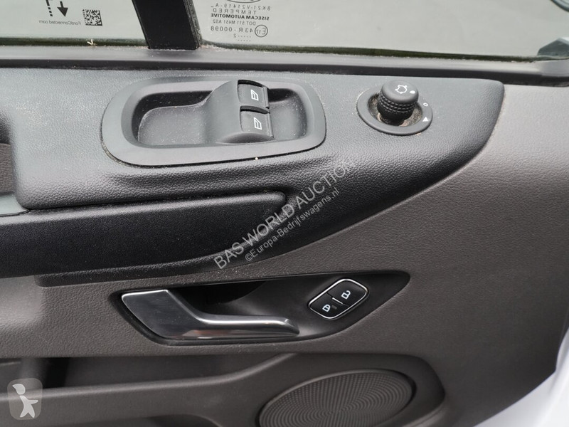 Véhicule utilitaire Ford 130PK