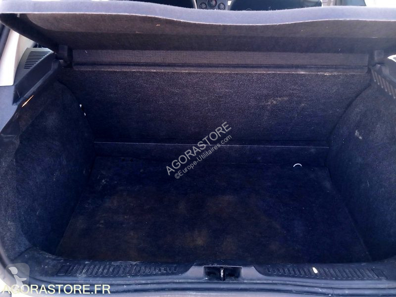 Véhicule utilitaire Renault CLIO