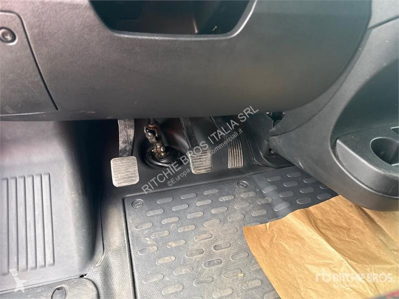 Véhicule utilitaire Opel 2.2