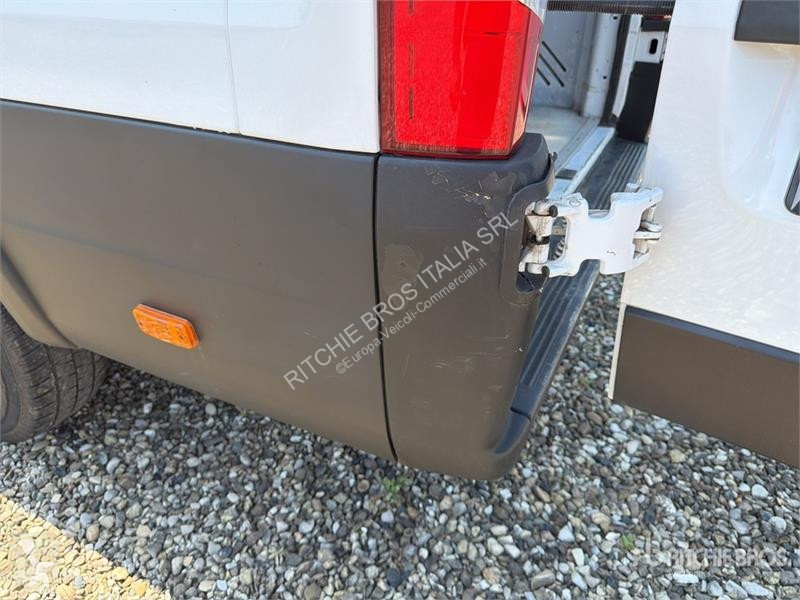Véhicule utilitaire Opel 2.2 103 KW KA L4H2