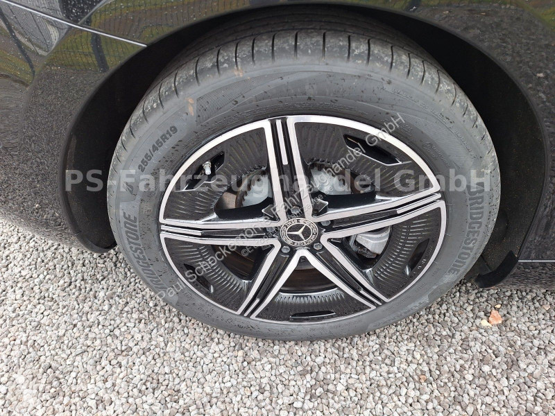 Furgoneta Mercedes EQE 500 4Matic*A Line*Leder*...