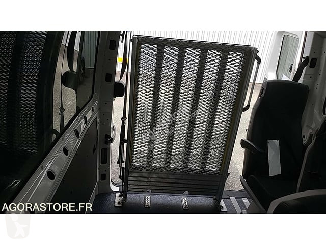 Véhicule utilitaire