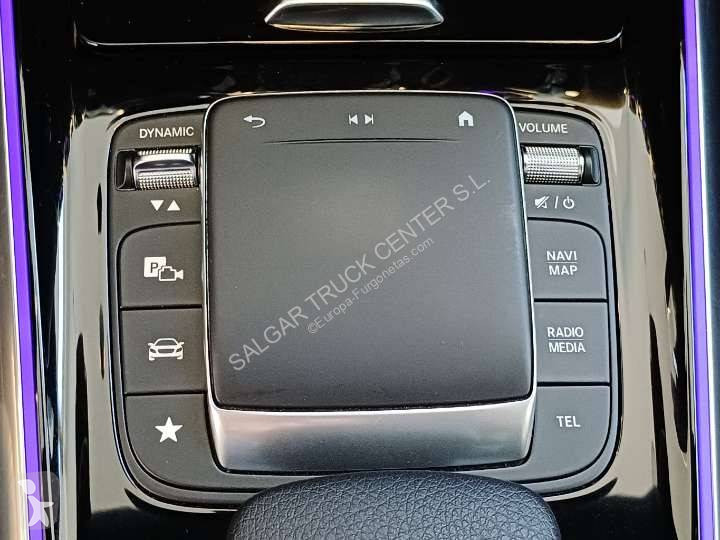 Комерційні автомобілі Mercedes 200