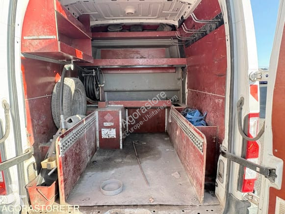 Комерційні автомобілі