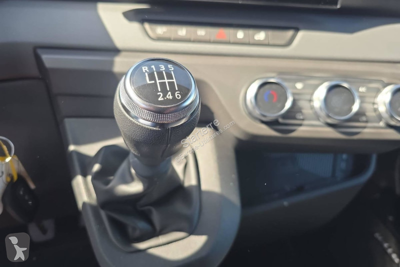 Véhicule utilitaire Renault Fourgon