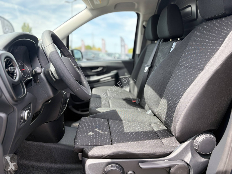 Комерційні автомобілі Mercedes VITO FOURGON 119...