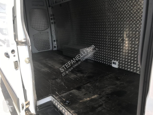 Комерційні автомобілі Mercedes Sprinter 315 2.0...