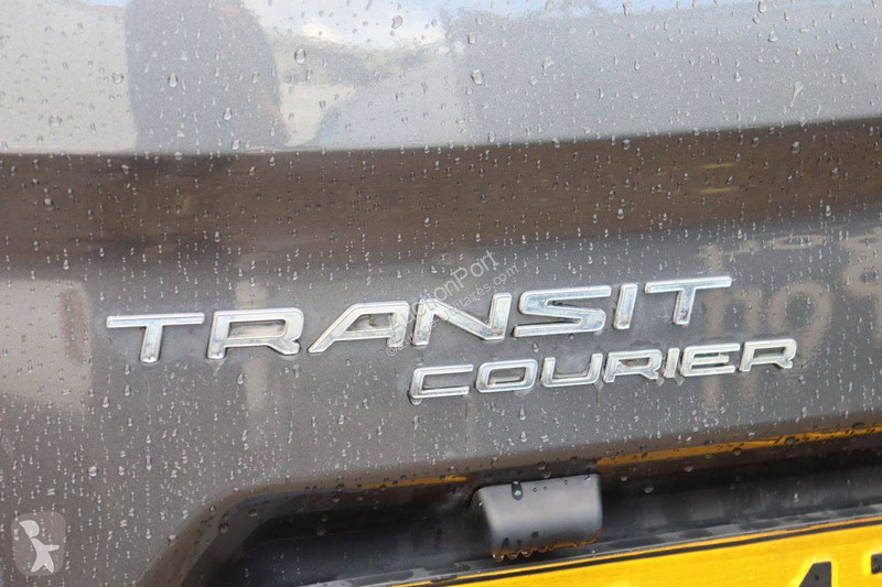 Furgoneta Ford Courier