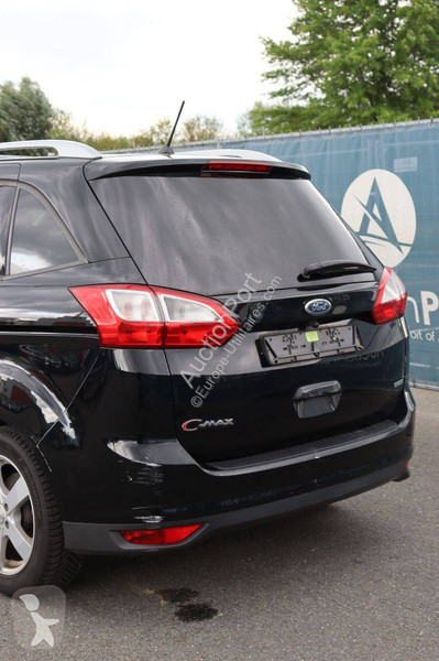 Furgoneta Ford Grand