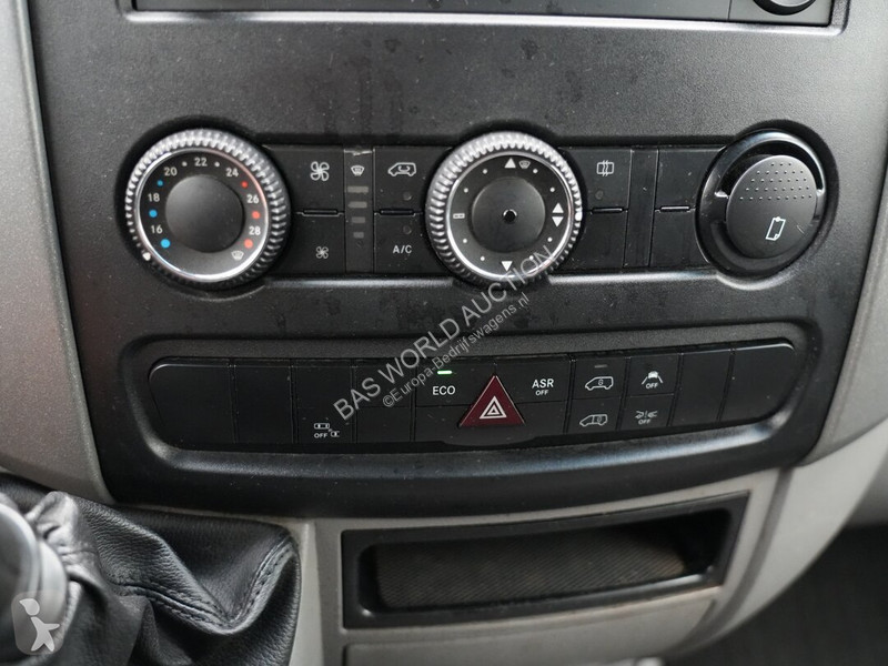 Лекотоварен автомобил Mercedes 311 CDI