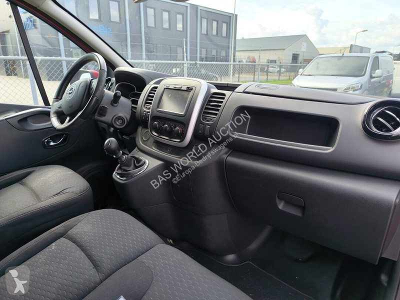 Лекотоварен автомобил Opel 120PK