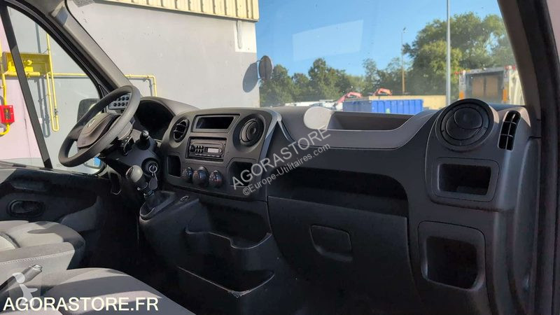 Лекотоварен автомобил Renault MASTER