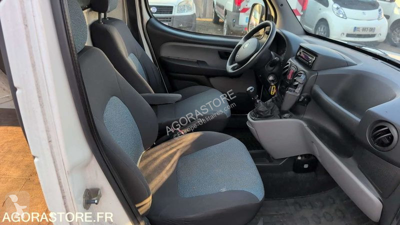 Лекотоварен автомобил Fiat DOBLO