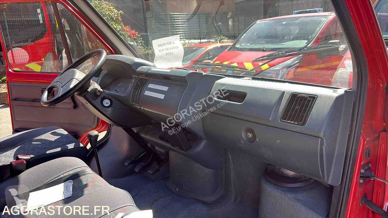 Лекотоварен автомобил Renault TRAFIC