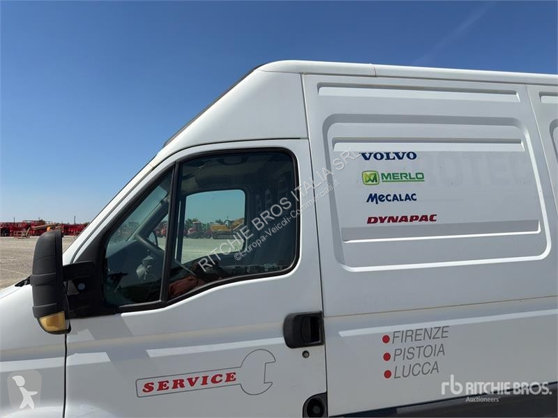 Furgoneta Iveco 35C15 Cargo Van