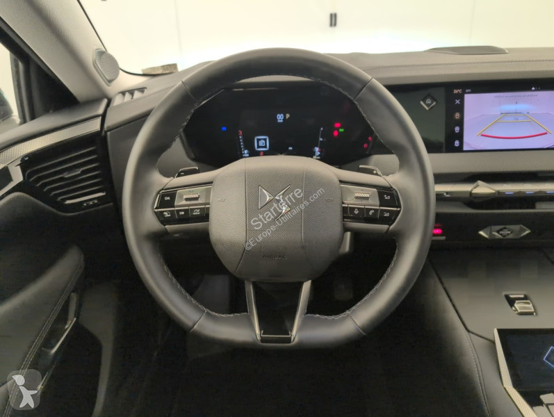 Véhicule utilitaire DS